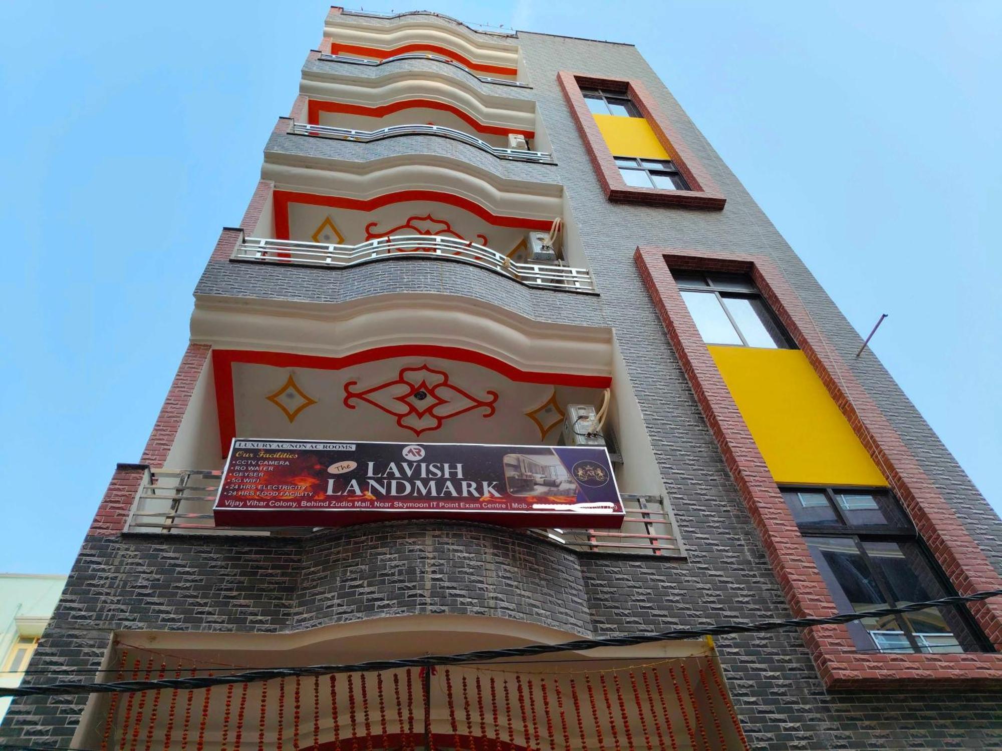 Hotel O The Lavish Landmark Danapur Exteriör bild