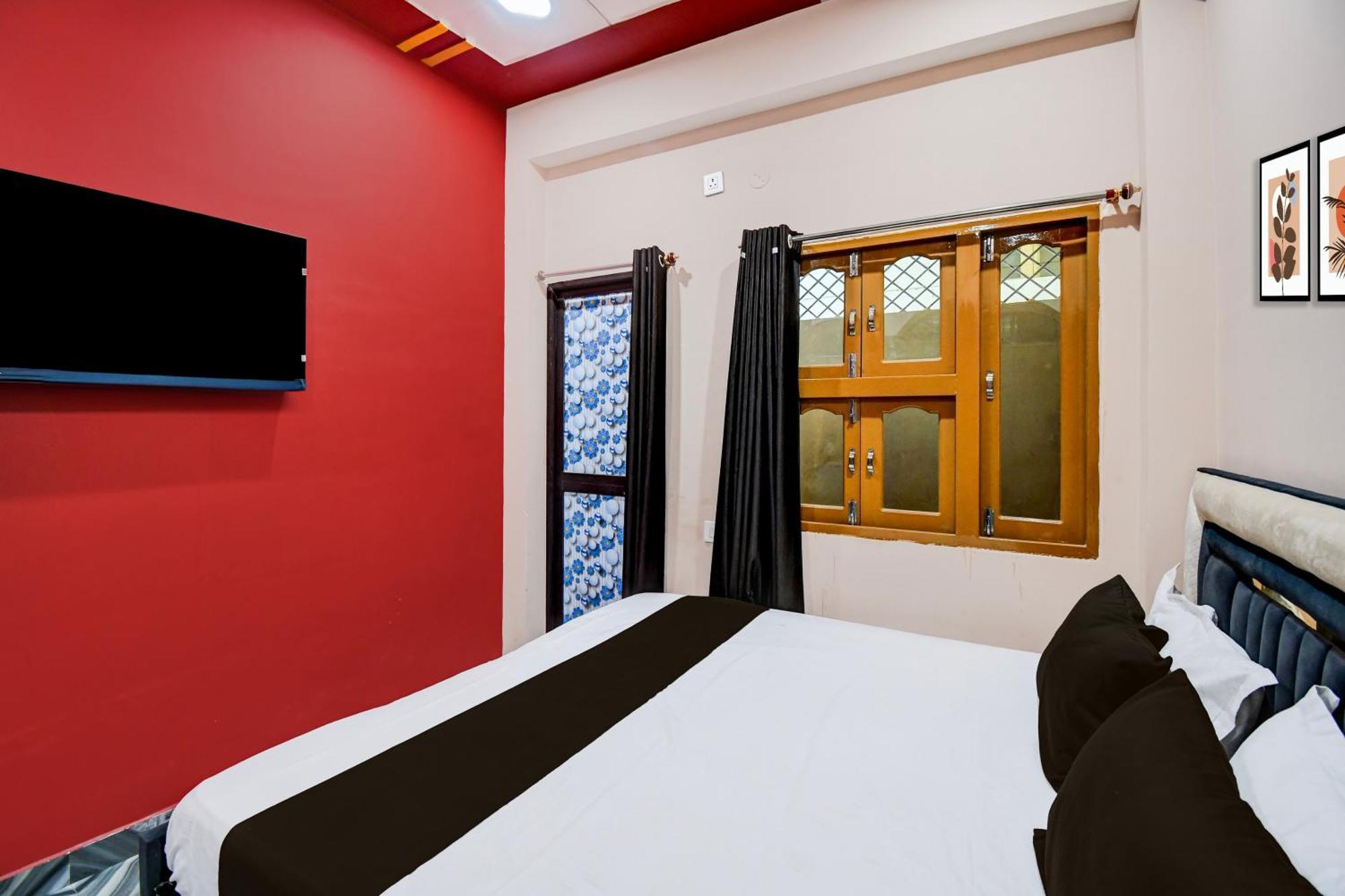 Hotel O The Lavish Landmark Danapur Exteriör bild