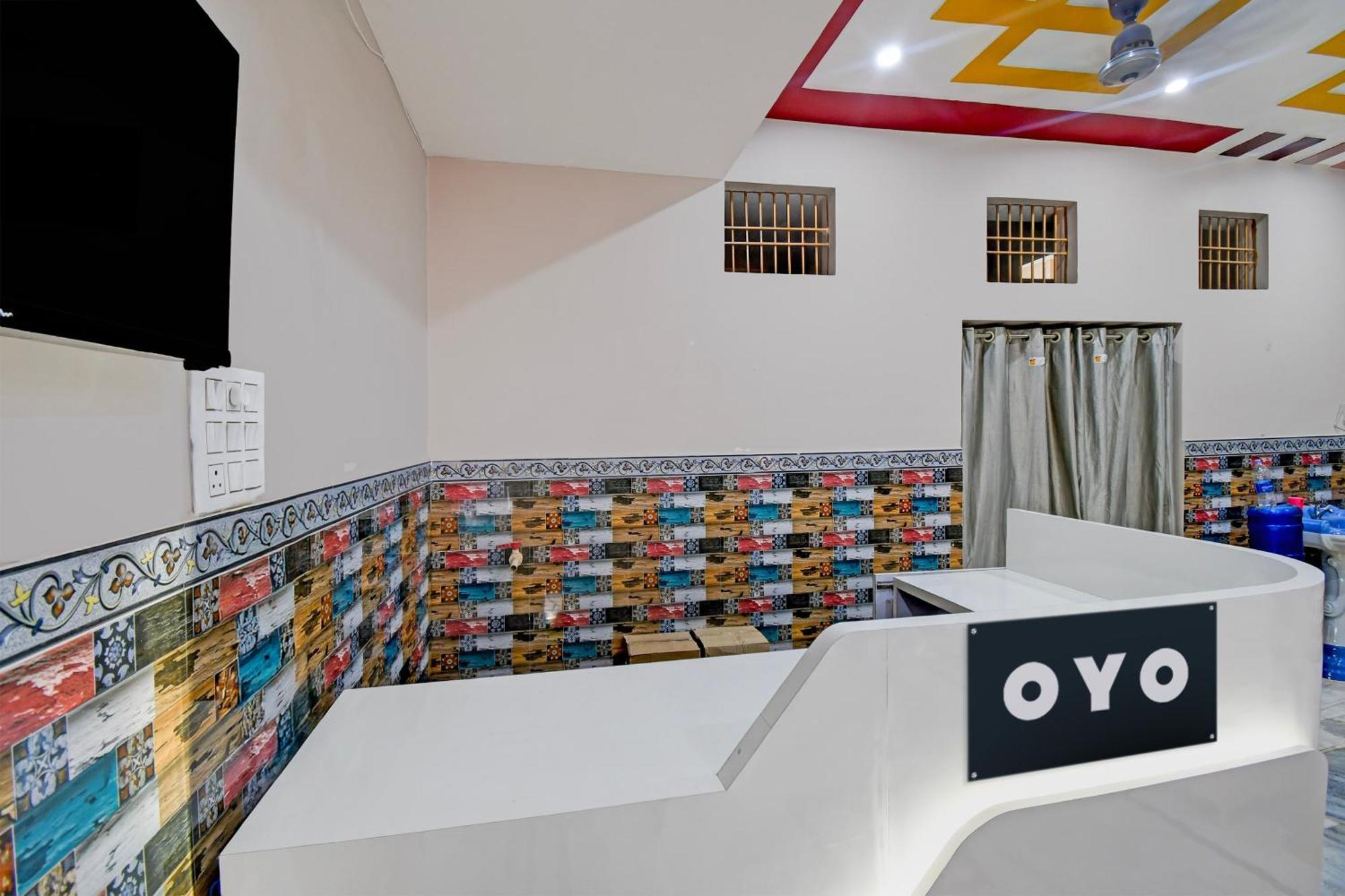 Hotel O The Lavish Landmark Danapur Exteriör bild