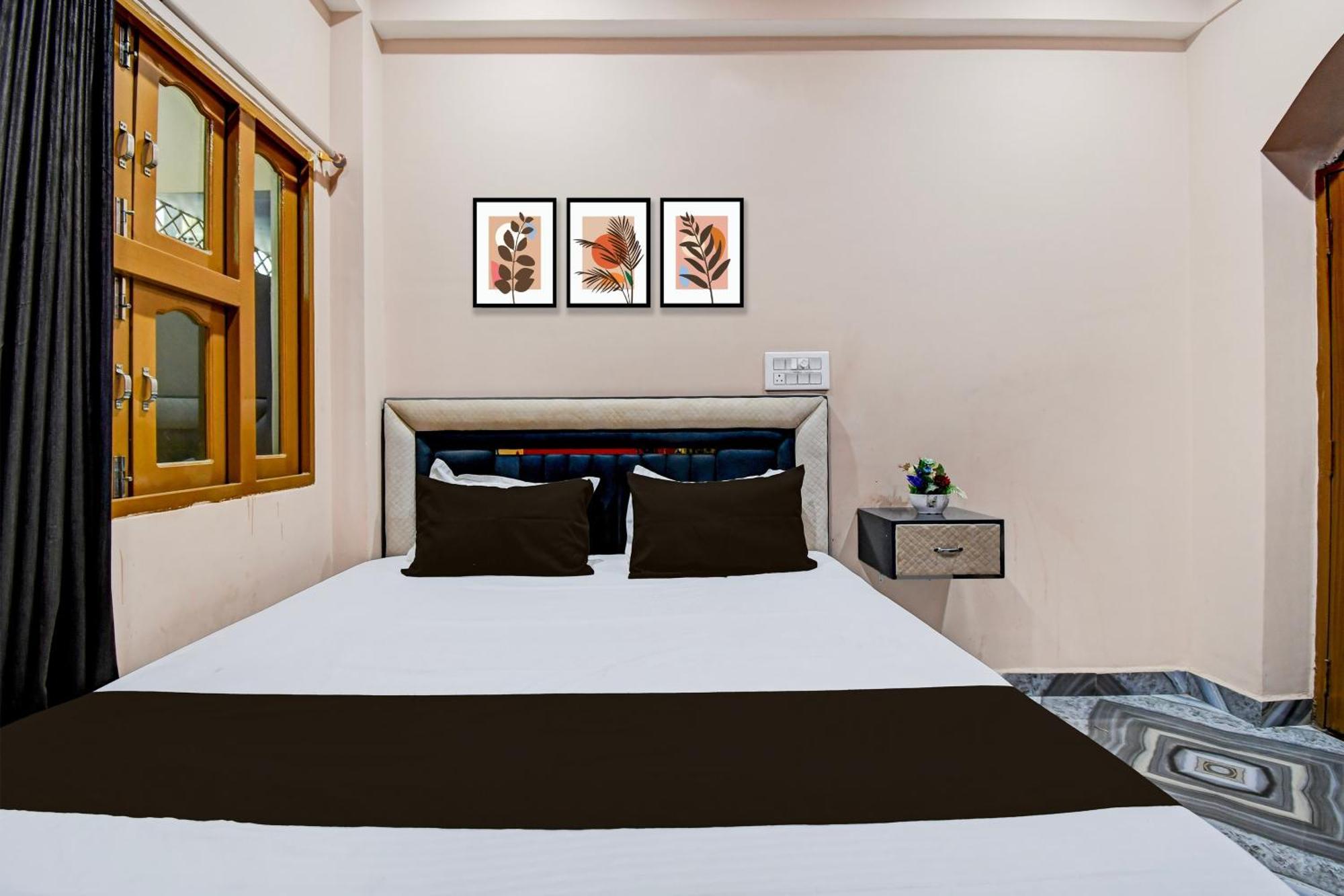 Hotel O The Lavish Landmark Danapur Exteriör bild