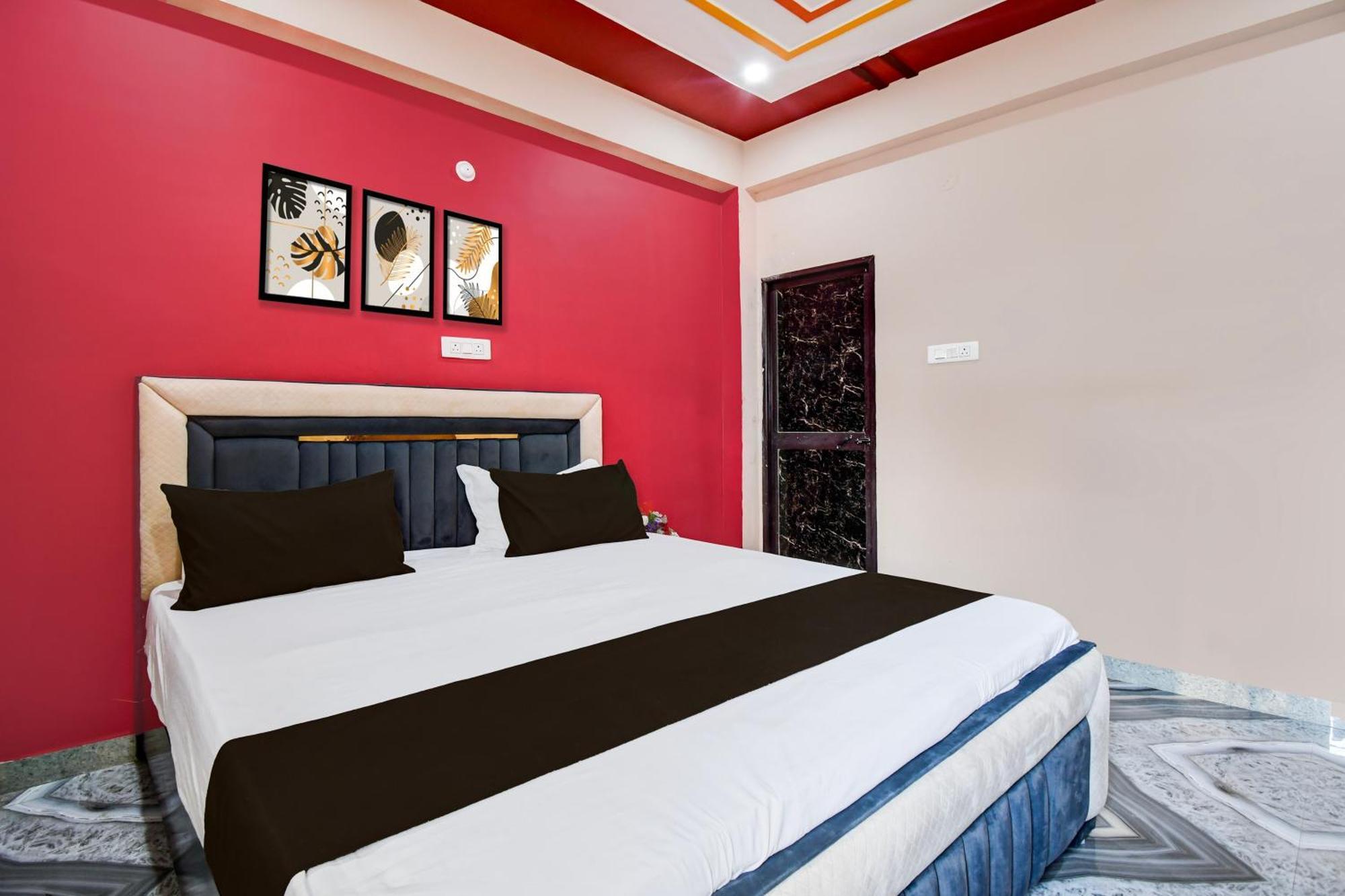 Hotel O The Lavish Landmark Danapur Exteriör bild