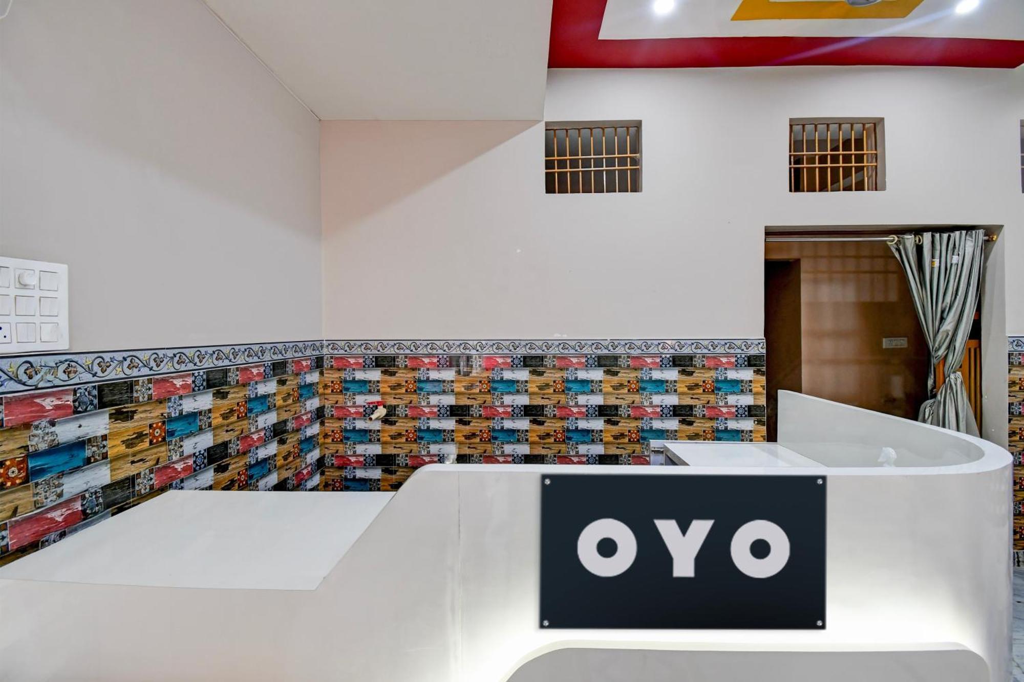 Hotel O The Lavish Landmark Danapur Exteriör bild