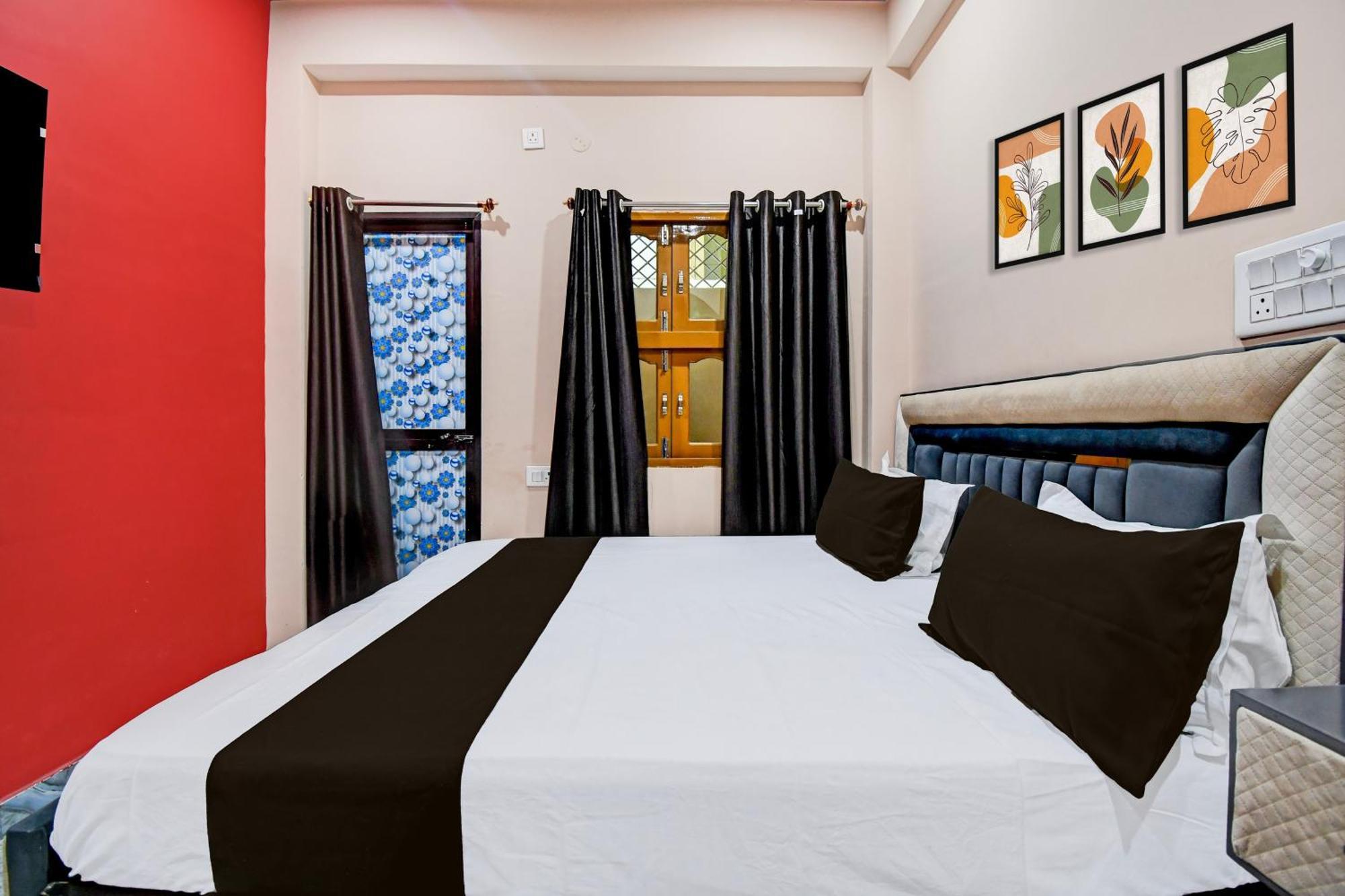 Hotel O The Lavish Landmark Danapur Exteriör bild